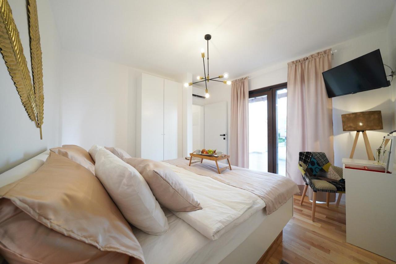 Villa Suncica With Heated Pool, Jacuzzi And Bikes Near Zadar Sukosan Exterior photo
